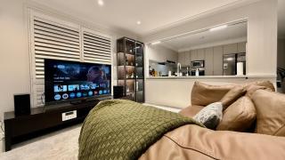 Cosy Modern 5BR Home-Major Hubs Parks with EV Charger - 1