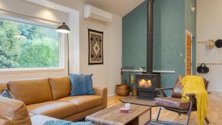 Stylish Forest Getaway on Whidbey Island Near Beaches Wineries Trails Cedarview Retreat by AvantStay - 2