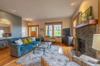 Neighborhood Nest home - 9