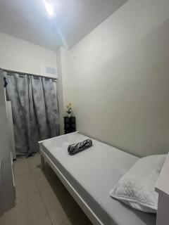 Entire unit with balcony at SMDC Field Residences, behind Sucat near NAIA - 8