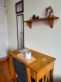 Habitación con dos camas, baño privado, terraza y cocina compartida en Miraflores - 3