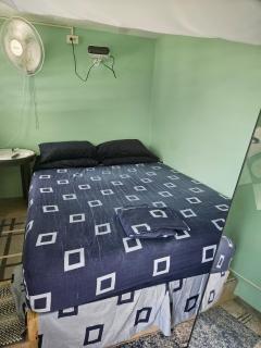 Bed & Shower Stop - 0