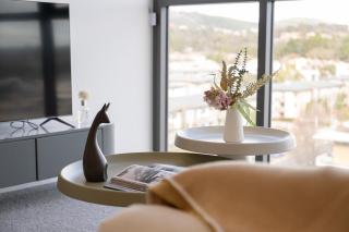 Elegant Woden Stay near Hospital, Mall, Parking - 2