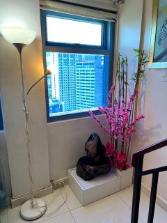 Osaka Japan Theme Greenbelt Glorieta Makati Big Unit Loft 50sqm Free Pool Gym Netflix - 2