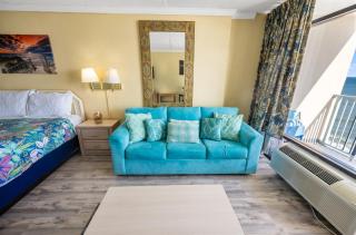 New Direct Oceanfront View Studio, Pools, Updated! - 8
