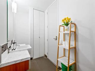 Lively and Stunning Central Apt by Zodiak Stays - 1