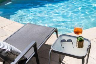 Sunny Private Oasis Stroll to Noosa Main Beach - 1