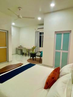 Bloc Guesthouse - 7
