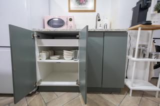 Retro 2 bedroom basement APT with free parking - 1