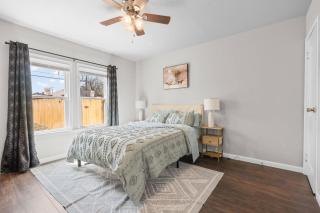 Stylish 1-Bedroom Retreat in Fort Worth - 9