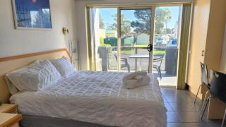 Jopen Motel Unit 1 - 4