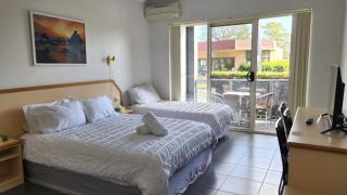 Jopen Motel Unit 3 - 7