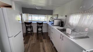 Van 6 Sussex House Holiday Park - 3