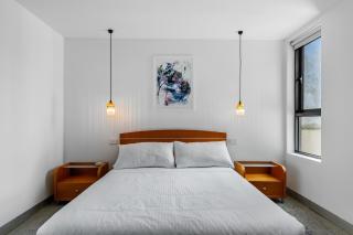 Vibrant 2-Bed Apartment Near St Kilda Beach - 3