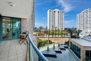 Family Fun at Sun City 3BR Near Beach - 5