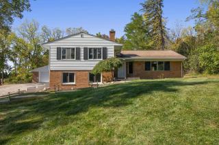 Heart of Ann Arbor Stay - 9