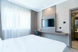 Harbin Airport Lake View Hotel - 8