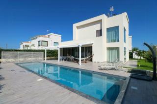 Modern Villa With Views Of Ortigia - 0