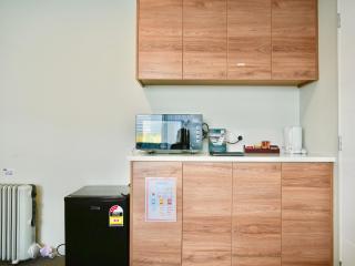 Lakeside Garden - Guest Room - 5