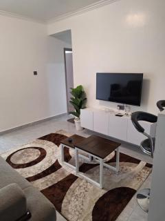 Haven 902 - Modern, Stylish & Comfy 1 Bedroom Apartment With Workspace, Secure Parking, CCTV, Restaurant ,Gym, Sauna And City Views in Nairobi, Kilimani Area - 3