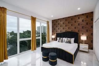 New 5BR Villa Beach Walk Jacuzzi Retreat - 2