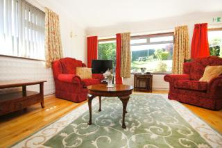 Dean Court Garden - Parking - by Brighton Holiday Lets - Rottingdean - 9