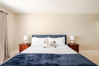 2BR 2BA Renovated Condo under 1 mile to Toomers - 2