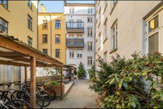 Central -Keyless Access -AC -Fast Wi-Fi - 7