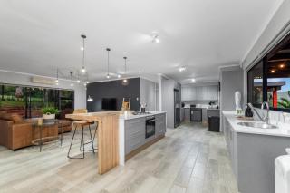 Bird of Paradise - 4