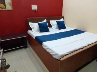 Hotel O Narayan Palace - 2