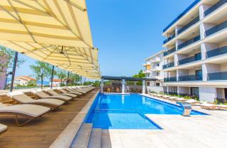 Luxury Aparthotel - 9