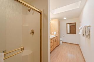 15 Lassen Ln home - 9