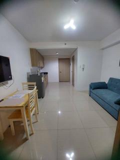 SMDC Good Stays - Shore 1 Tower C2 Unit 640 - 0