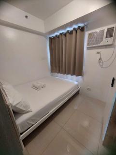 SMDC Good Stays - Shore 1 Tower C2 Unit 640 - 1