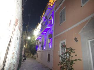 Apergis Rooms - Ermoupoli - 2