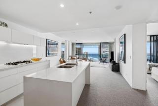 Luxury Oceanview Retreat Oracle Tower 1 Level 24 - 8