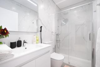 Villa 7BR & 7BA wPool & Backyard Prime Location! - 2