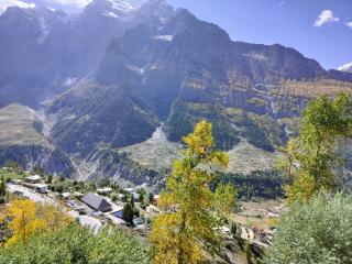 Snow Peaks View Homestay - 0