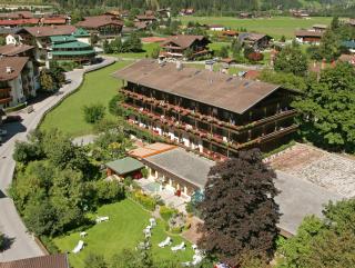 Hotel-Pension Strolz - Mayrhofen - 0