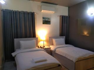 Karachi Elet Business Hotel - 9