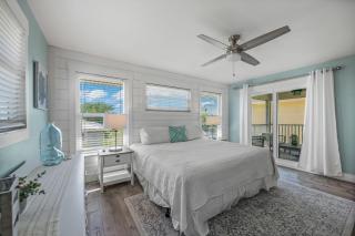 Found Your Sol Mate Gorgeous Home w Pool Spa Steps to Bean Point Dogs OK - 4