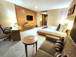 Masters Suites Hotel - 6