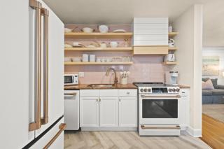 The Cottage on Pine - Luxury Boho Beach Cottage wPvt Heated Pool On Pine Ave - 7