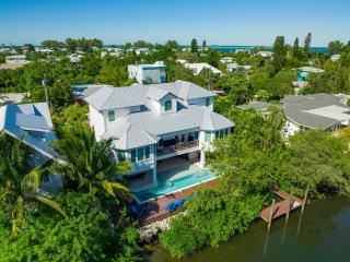 Tern Key - New Luxury Canal Front Home with Pool Spa Dock Close to Bean Point Pine Ave - 8