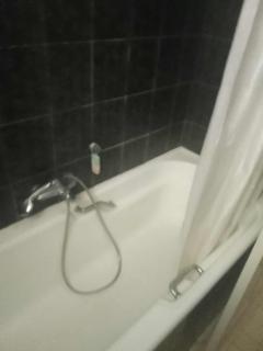 chambre spacieuse avec coin salon dans un quartier chic et calme de Tunis - 3