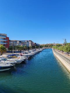 Studio avec coin nuit climatisé au pied de la Marina de Fréjus - 7