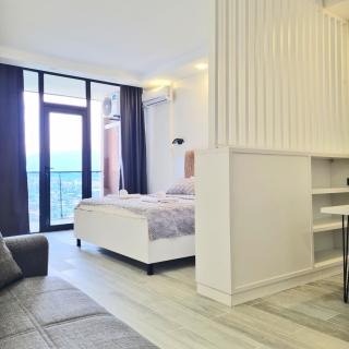 Modern Studio 1822 by the Boulevard with Balcony Kitchen Wi-Fi - 6