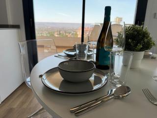 Luxurious 2-Bedroom Apartment in Arenals del Sol with Pool and Sea Views - 9
