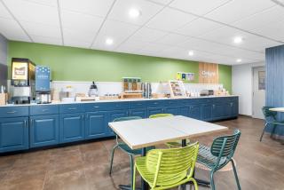 Spark by Hilton Kimball - 3