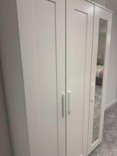 Modern City Retreat with Skyline Views and Free Parking - 1